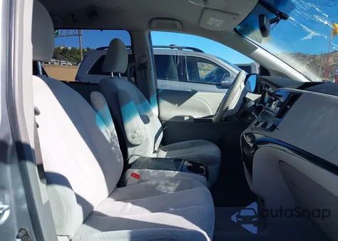 2011 Toyota Sienna Le V6 из США, поврежденный, VIN 5TDKK3DC6BS107336